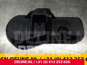 Used Tyre pressure sensor Mercedes Vito (447.6) 1.6 109 CDI 16V Price € 54,45 Inclusive VAT offered by van Deijne Onderdelen Uden B.V.