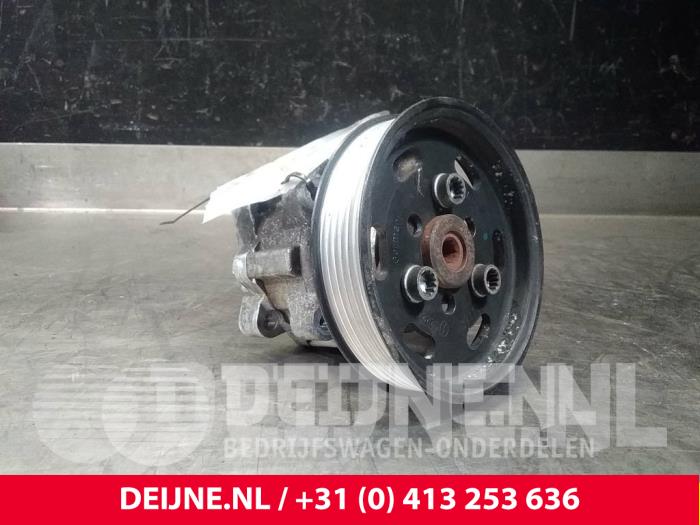 Usagé Pompe de direction Audi A4 Prix € 8,00 Règlement à la marge proposé par van Deijne Onderdelen Uden B.V.