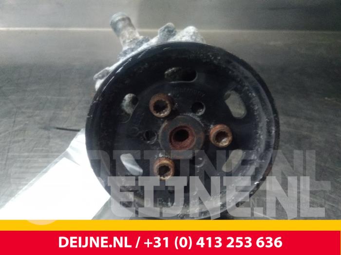 Usagé Pompe de direction Audi A4 Prix € 25,00 Règlement à la marge proposé par van Deijne Onderdelen Uden B.V.