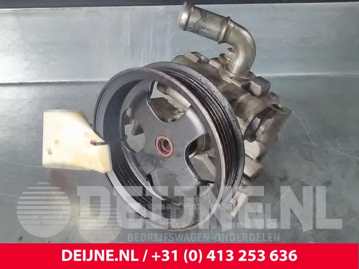 Usagé Pompe de direction Ford Transit Connect Prix € 60,50 Prix TTC proposé par van Deijne Onderdelen Uden B.V.