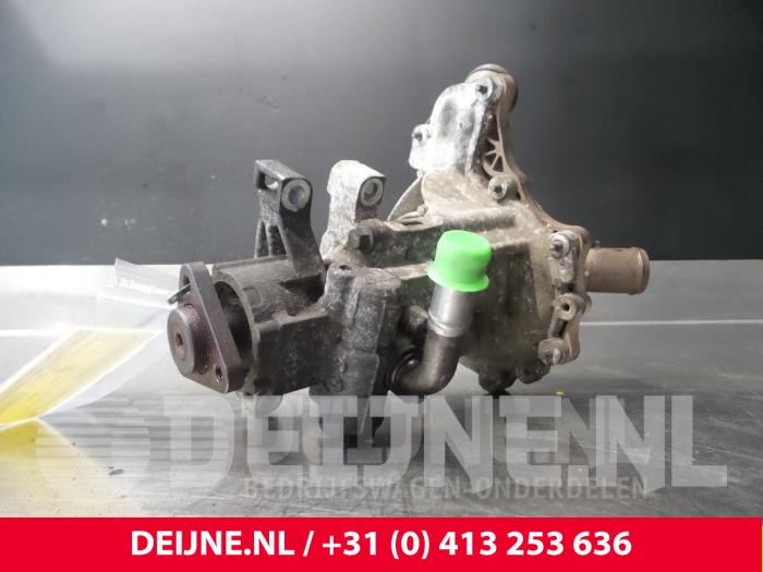 Usagé Pompe de direction Ford Transit Prix € 121,00 Prix TTC proposé par van Deijne Onderdelen Uden B.V.