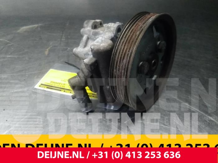 Usagé Pompe de direction Opel Combo 1.6 CDTI 16V Prix € 72,60 Prix TTC proposé par van Deijne Onderdelen Uden B.V.