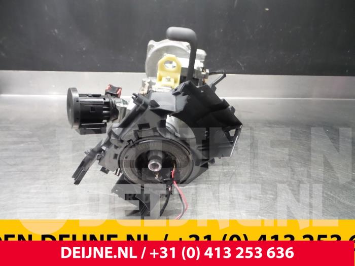 Steering column from a Renault Kangoo Express (FW) 1.5 dCi 110 2015
