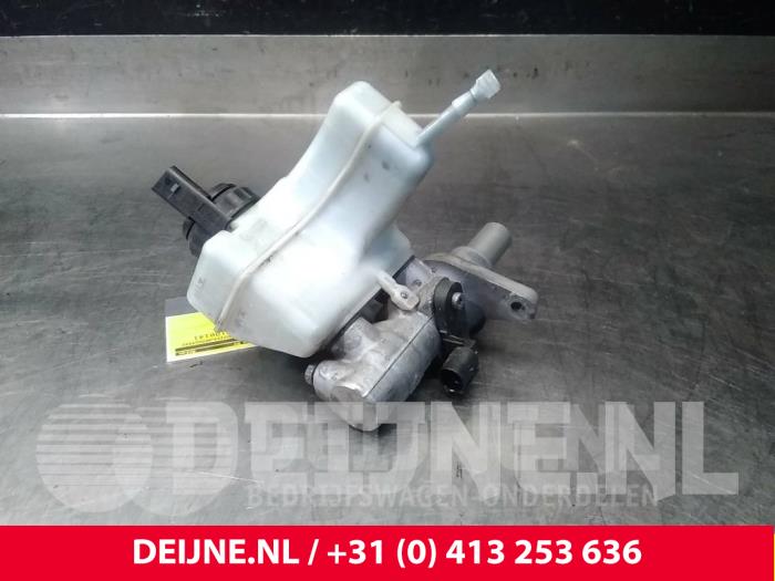 Used Master cylinder Audi Q3 (8UB/8UG) 2.0 16V TFSI 170 Quattro Price € 60,00 Margin scheme offered by van Deijne Onderdelen Uden B.V.