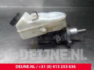 Używane Glówny cylinder hamulcowy Volkswagen Transporter T5 2.0 TDI DRF Cena € 60,50 Z VAT oferowane przez van Deijne Onderdelen Uden B.V.