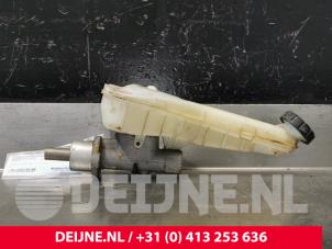 Usagé Cylindre de frein principal Renault Clio III (BR/CR) 1.2 16V 75 Hi-Flex Prix € 14,00 Règlement à la marge proposé par van Deijne Onderdelen Uden B.V.