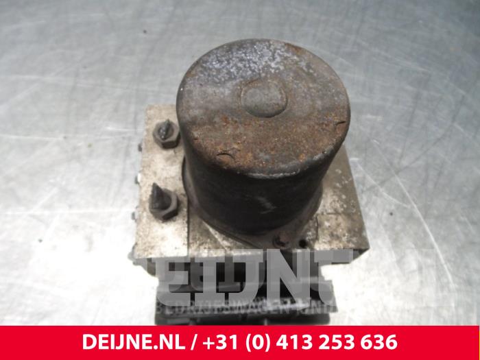 Begagnade ABS-pump Ford Transit Pris € 18,15 Inklusive moms erbjuds av van Deijne Onderdelen Uden B.V.