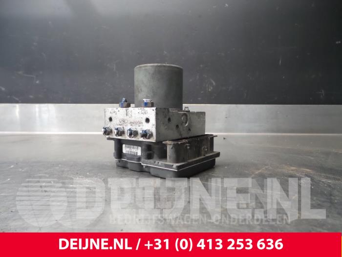 Begagnade ABS-pump Ford Transit Pris € 36,30 Inklusive moms erbjuds av van Deijne Onderdelen Uden B.V.