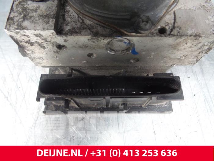 Bloc ABS d'un Ford Transit 2012