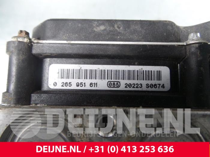 Bloc ABS d'un Ford Transit 2012
