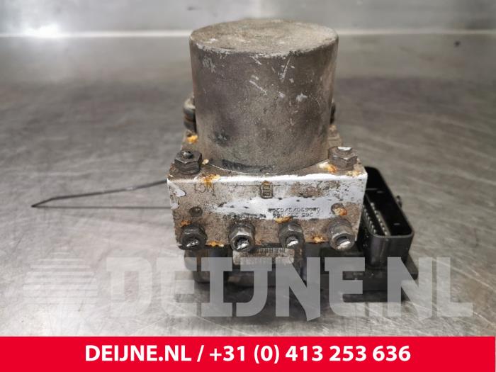 Used ABS pump Fiat Scudo Price € 18,15 Inclusive VAT offered by van Deijne Onderdelen Uden B.V.