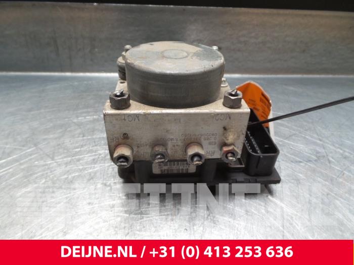 Usagé Bloc ABS Citroen Nemo (AA) 1.4 HDi 70 Prix € 33,88 Prix TTC proposé par van Deijne Onderdelen Uden B.V.