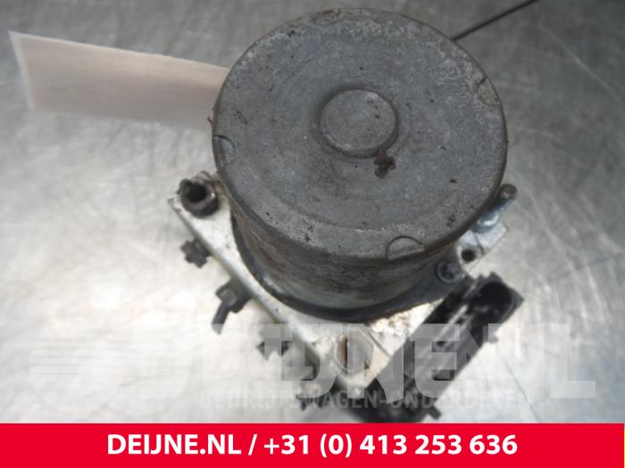 Gebrauchte ABS Pumpe Peugeot Expert Preis € 48,40 Mit Mehrwertsteuer angeboten von van Deijne Onderdelen Uden B.V.