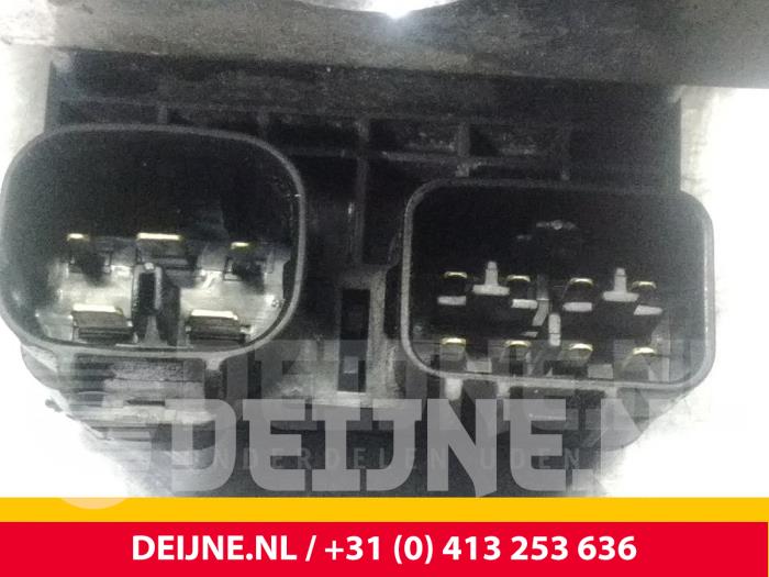 Begagnade ABS-pump Toyota Hiace Pris € 24,20 Inklusive moms erbjuds av van Deijne Onderdelen Uden B.V.