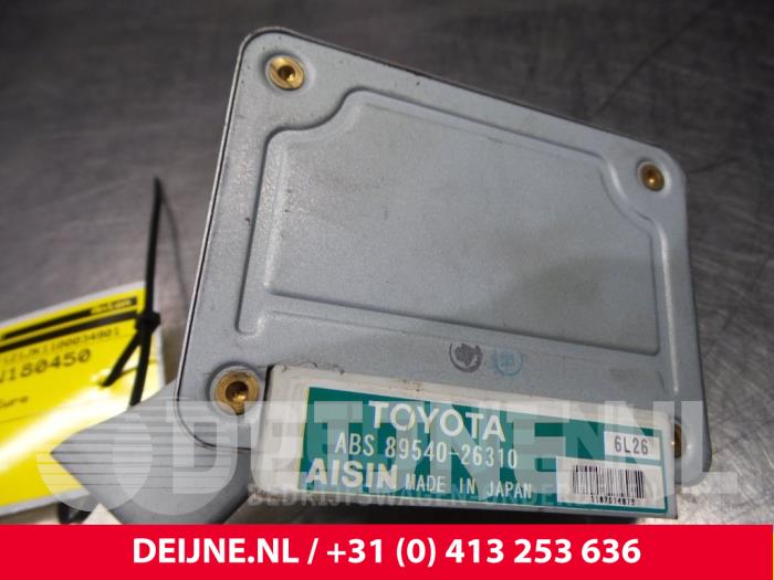 Begagnade ABS-dator Toyota HiAce II 2.5 D4-D 117 Pris € 66,55 Inklusive moms erbjuds av van Deijne Onderdelen Uden B.V.