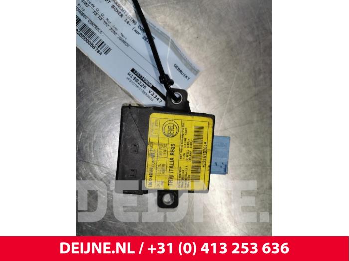 Usagé Ordinateur direction assistée Peugeot Boxer (U9) Prix € 42,35 Prix TTC proposé par van Deijne Onderdelen Uden B.V.