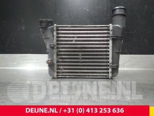 Usagé Echangeur air (Intercooler) Audi A4 Quattro (B7) 2.0 TDI Prix € 50,00 Règlement à la marge proposé par van Deijne Onderdelen Uden B.V.