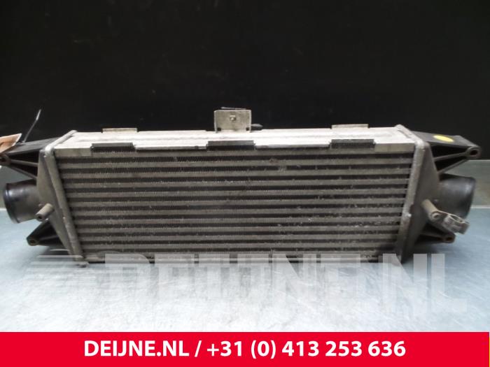 Usados Intercooler Iveco New Daily Precio € 60,50 IVA incluido ofrecido por van Deijne Onderdelen Uden B.V.