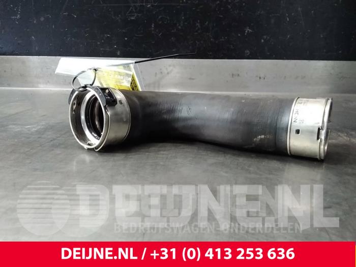 Gebrauchte Intercooler Schlauch Mercedes Vito (447.6) 1.6 109 CDI 16V 4x4 Preis € 24,20 Mit Mehrwertsteuer angeboten von van Deijne Onderdelen Uden B.V.