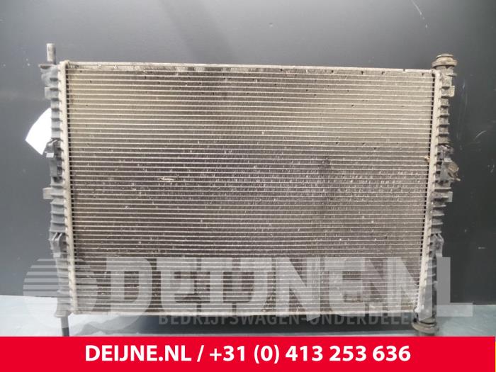 Usagé Radiateur Ford Transit Prix € 36,30 Prix TTC proposé par van Deijne Onderdelen Uden B.V.