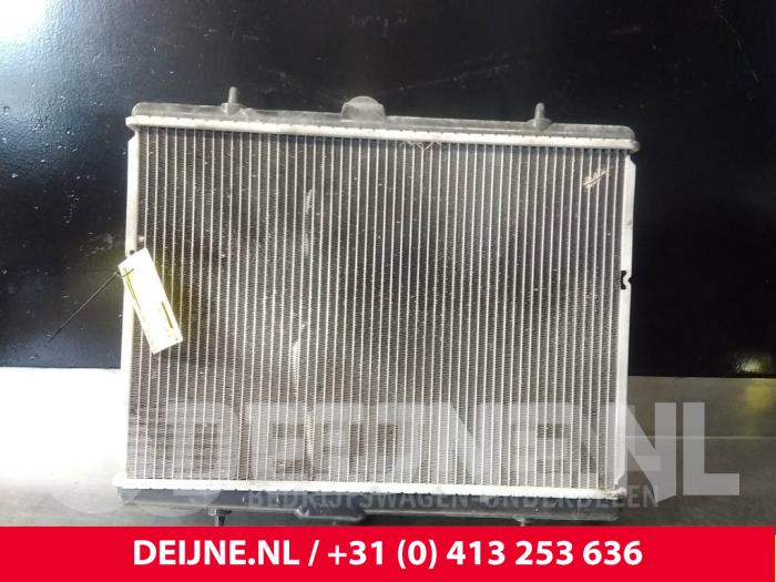 Usagé Radiateur Citroen Jumpy Prix € 24,20 Prix TTC proposé par van Deijne Onderdelen Uden B.V.