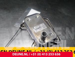 Usagé Refroidisseur d'huile Mercedes Sprinter Prix € 42,35 Prix TTC proposé par van Deijne Onderdelen Uden B.V.