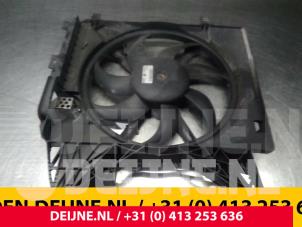 Usagé Moto ventilateur Nissan NV200 Prix € 48,40 Prix TTC proposé par van Deijne Onderdelen Uden B.V.