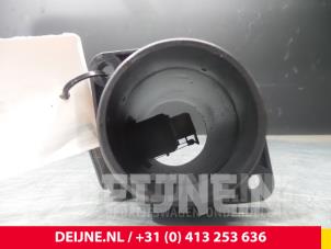 Używane Miernik ilosci powietrza Nissan Kubistar (F10/F11) 1.5 dCi 68 Cena € 36,30 Z VAT oferowane przez van Deijne Onderdelen Uden B.V.