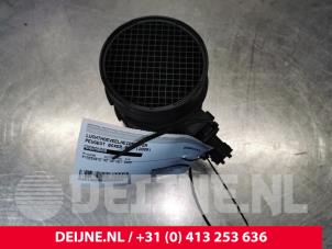 Używane Miernik ilosci powietrza Peugeot Boxer Cena € 36,30 Z VAT oferowane przez van Deijne Onderdelen Uden B.V.