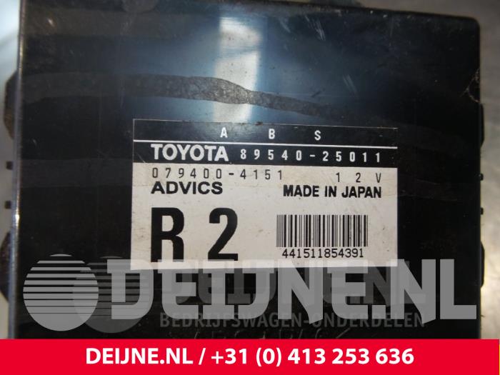 Steuergerät sonstige van een Toyota Dyna 100/150 3.0D-4D 16V 2009