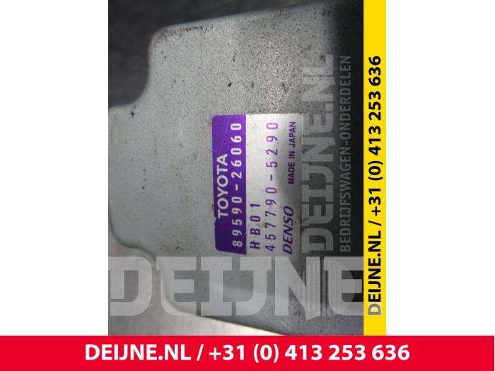 Usagé Ordinateur divers Toyota HiAce II 2.5 D4-D 117 Prix € 60,50 Prix TTC proposé par van Deijne Onderdelen Uden B.V.