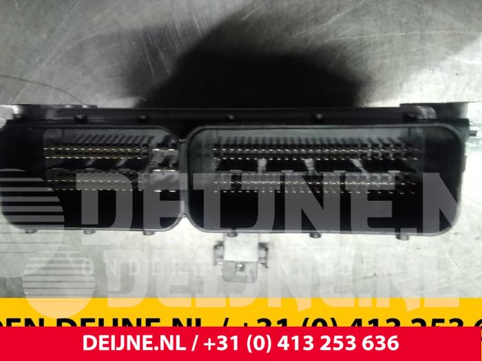 Used Engine management computer Hyundai H-300 2.5 CRDi Price € 211,75 Inclusive VAT offered by van Deijne Onderdelen Uden B.V.