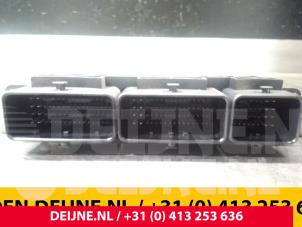 Used Engine management computer Renault Trafic Price € 151,25 Inclusive VAT offered by van Deijne Onderdelen Uden B.V.
