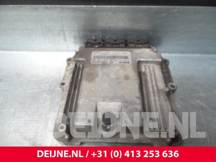 Used Engine management computer Renault Espace Price € 55,00 Margin scheme offered by van Deijne Onderdelen Uden B.V.