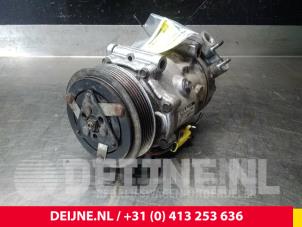 Usados Bomba de aire acondicionado Peugeot Expert Precio € 36,30 IVA incluido ofrecido por van Deijne Onderdelen Uden B.V.