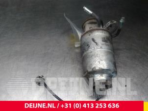 Używane Obudowa filtra paliwa Toyota Dyna 100/150 3.0D-4D 16V Cena na żądanie oferowane przez van Deijne Onderdelen Uden B.V.