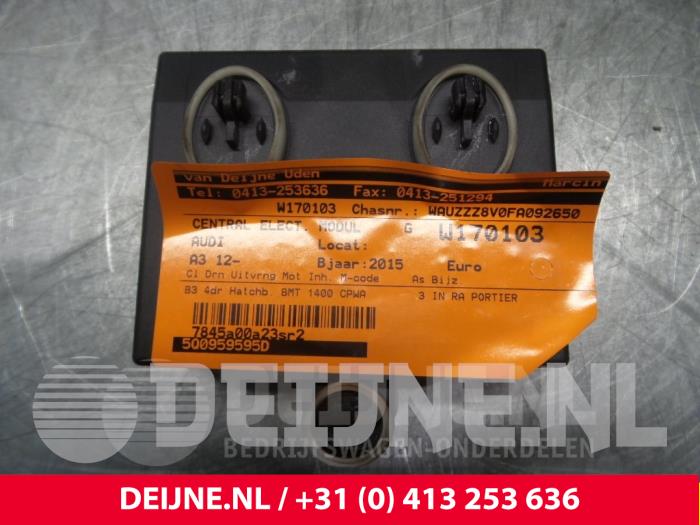 Gebrauchte Central electronic Modul Audi A3 Sportback (8VA/8VF) 1.4 16V g-tron Preis € 30,00 Margenregelung angeboten von van Deijne Onderdelen Uden B.V.