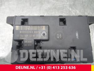 Używane Glówny modul elektroniczny Mercedes C (W203) 1.8 C-200K 16V Cena € 45,00 Procedura marży oferowane przez van Deijne Onderdelen Uden B.V.