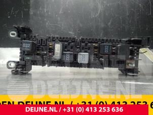Usados Caja de fusibles Mercedes Vito (447.6) 2.2 114 CDI 16V Precio € 72,60 IVA incluido ofrecido por van Deijne Onderdelen Uden B.V.