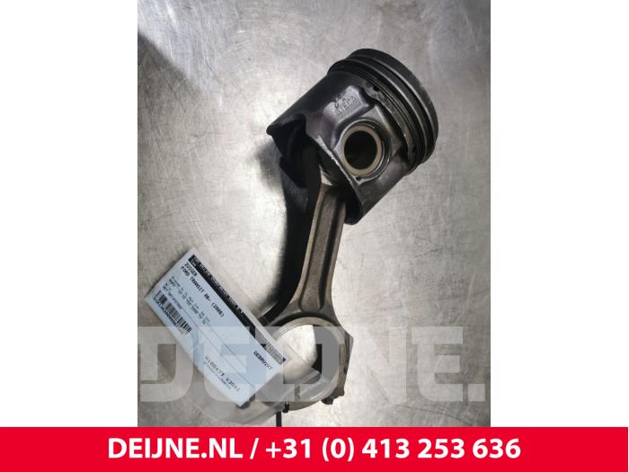 Begagnade Kolv Ford Transit Pris € 36,30 Inklusive moms erbjuds av van Deijne Onderdelen Uden B.V.