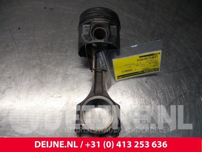 Begagnade Kolv Ford Transit Pris € 36,30 Inklusive moms erbjuds av van Deijne Onderdelen Uden B.V.