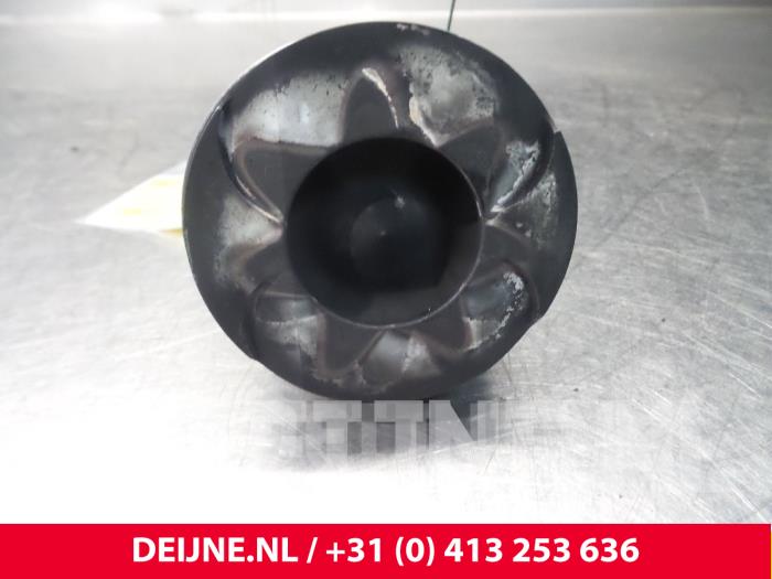 Kolben van een Mercedes Vito 2004