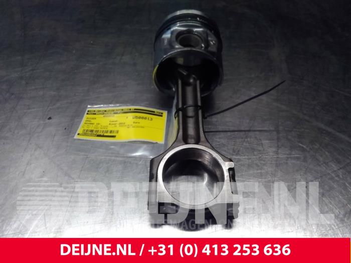 Usagé Piston Opel Movano Prix € 72,60 Prix TTC proposé par van Deijne Onderdelen Uden B.V.