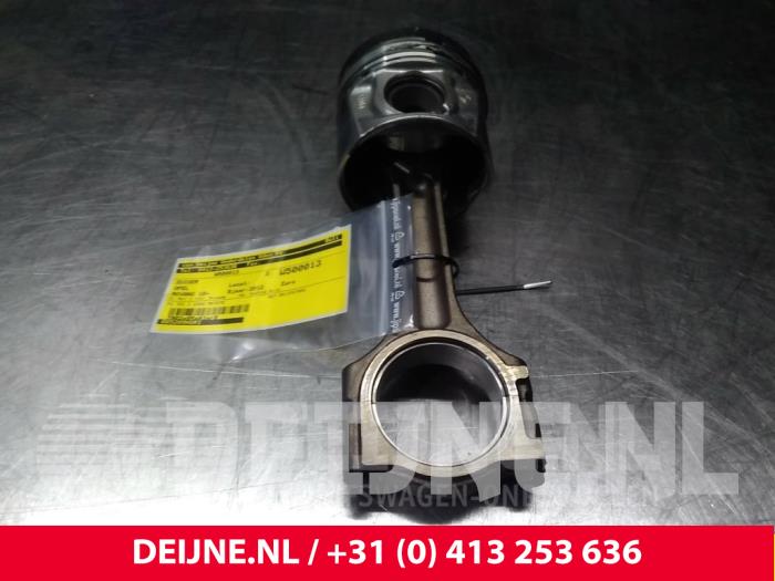 Usagé Piston Opel Movano Prix € 72,60 Prix TTC proposé par van Deijne Onderdelen Uden B.V.