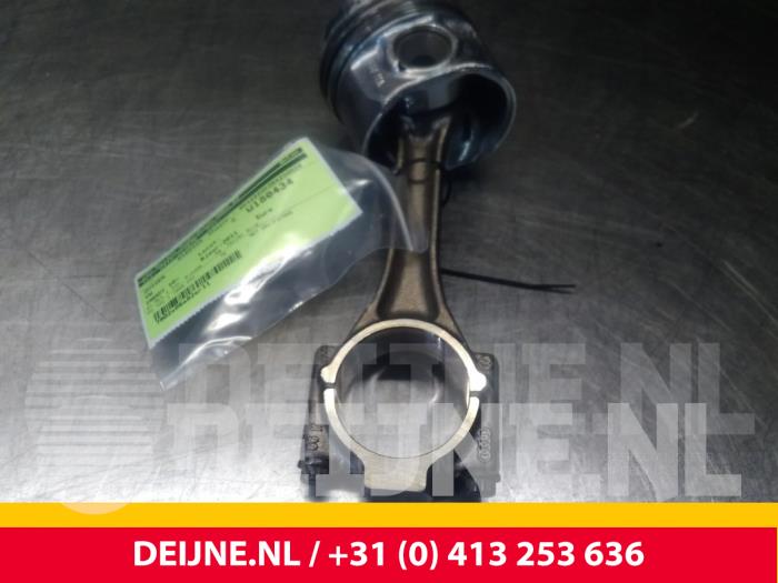 Gebrauchte Kolben Volkswagen Caddy III (2KA,2KH,2CA,2CH) 1.6 TDI 16V Preis € 121,00 Mit Mehrwertsteuer angeboten von van Deijne Onderdelen Uden B.V.