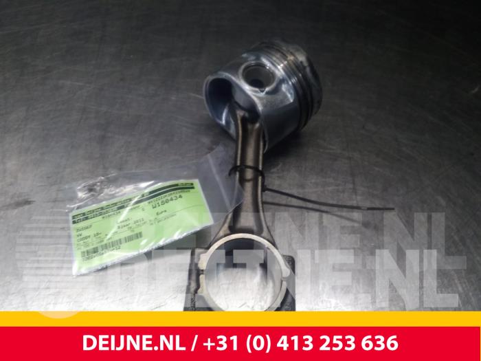 Gebrauchte Kolben Volkswagen Caddy III (2KA,2KH,2CA,2CH) 1.6 TDI 16V Preis € 121,00 Mit Mehrwertsteuer angeboten von van Deijne Onderdelen Uden B.V.