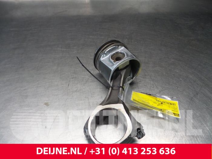 Gebrauchte Kolben Fiat Ducato Preis € 60,50 Mit Mehrwertsteuer angeboten von van Deijne Onderdelen Uden B.V.