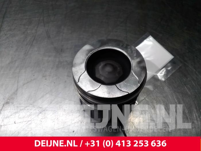 Gebrauchte Kolben Peugeot Expert Preis € 72,60 Mit Mehrwertsteuer angeboten von van Deijne Onderdelen Uden B.V.