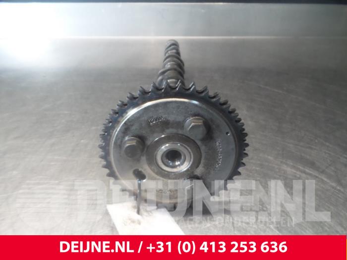 Nockenwelle van een Ford Transit 2005
