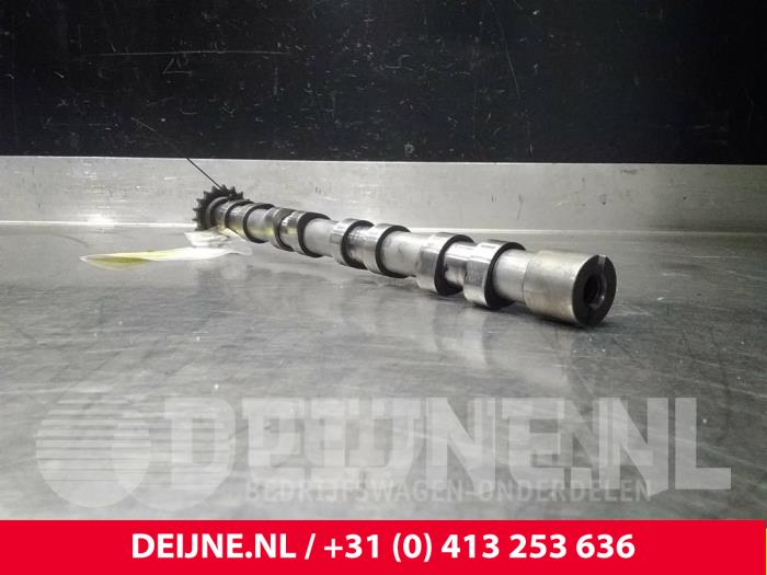 Camshaft from a Fiat Scudo 2008